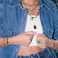 Bracelet chaine rectangle - gamme MANON - laiton doré à l’or fin - photo shooting - accumulation de bijoux - nouvelle collection 23FW - l’Atelier des Dames