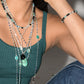 Bracelet heishi - gamme LOUISE - argent 925 - pierres naturelles : onyx noir, chrysocolle - photo shooting - accumulation de bijoux - nouvelle collection 23FW - l’Atelier des Dames
