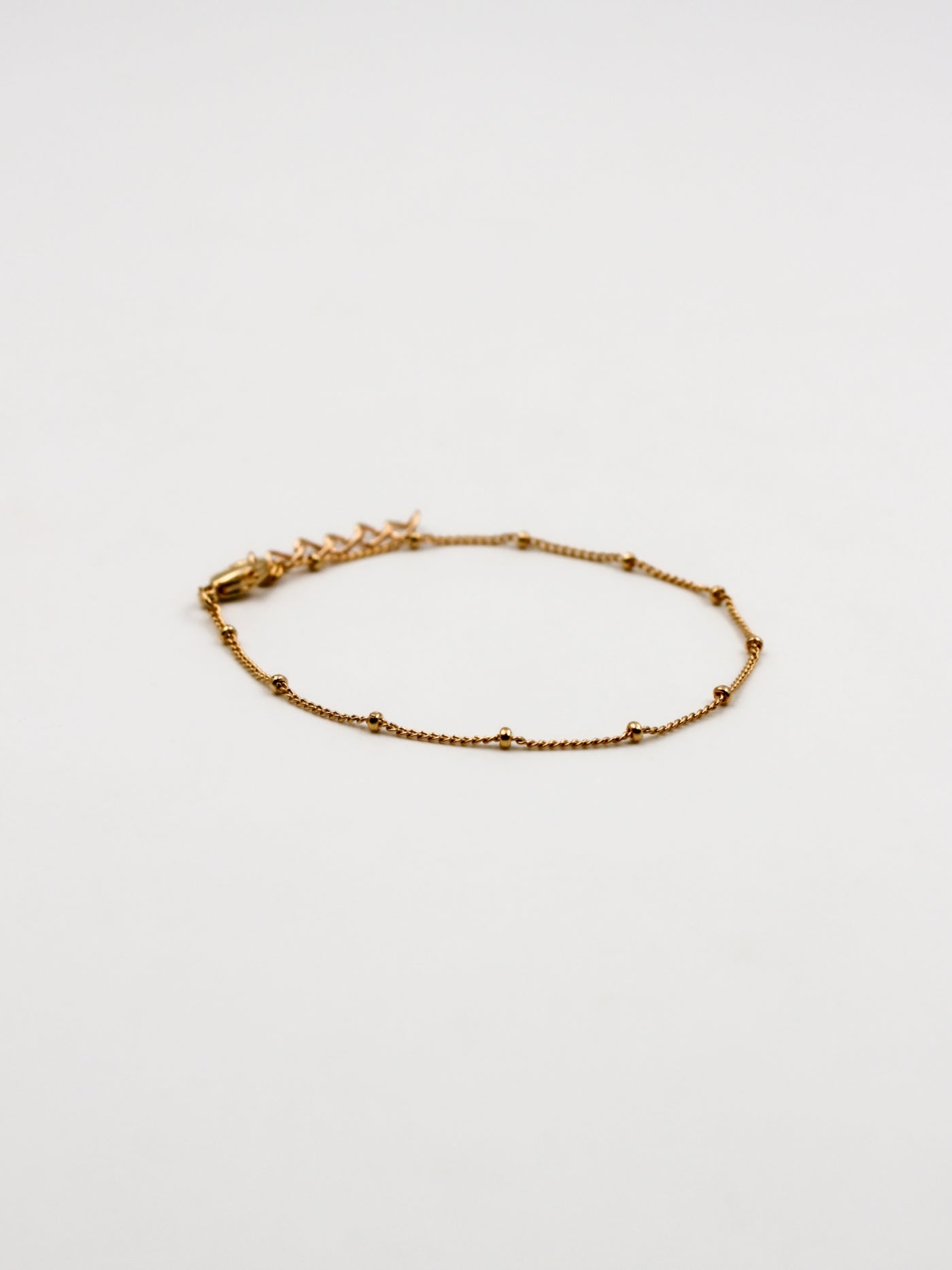 Base bracelet ajustable fin boule espacé de la gamme GRIGRI - L'Atelier des Dames