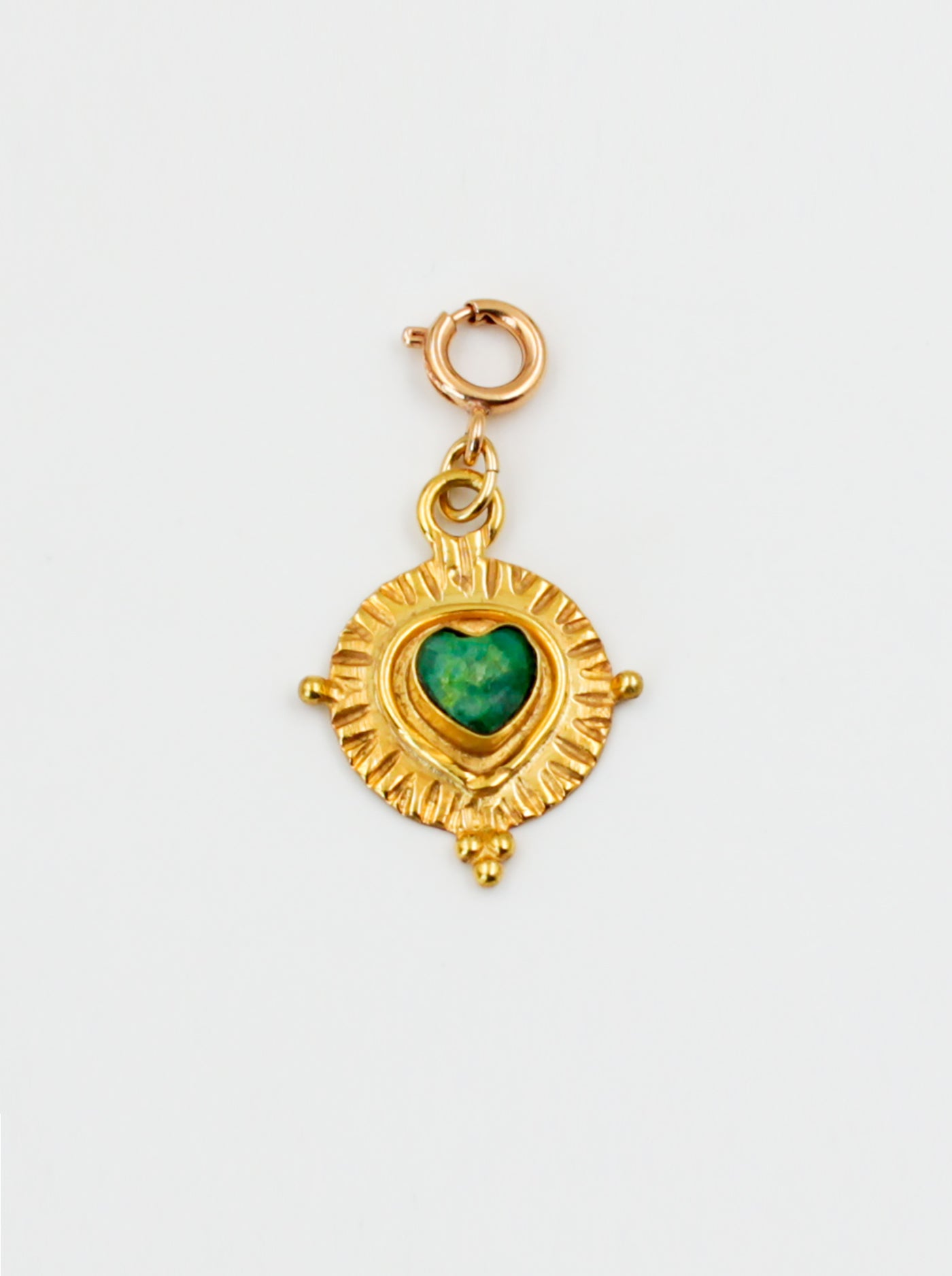 Charm cœur ex voto en onyx vert de la gamme GRIGRI - L'Atelier des Dames