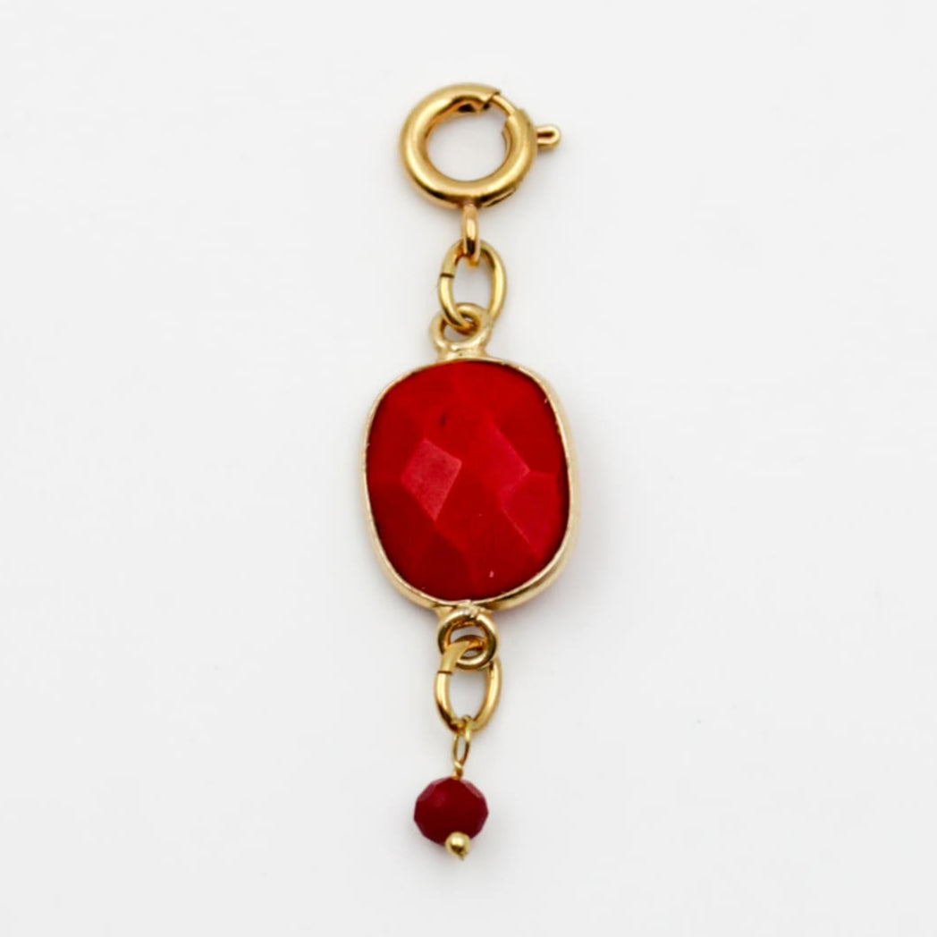 Bijoux dorés - Charm pierre en corail - Gamme GRIGRI - L'Atelier des Dames 