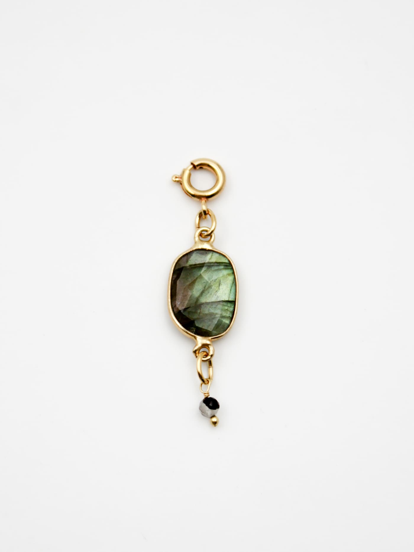 Bijoux dorés - Charm pierre en labradorite  - Gamme GRIGRI - L'Atelier des Dames 