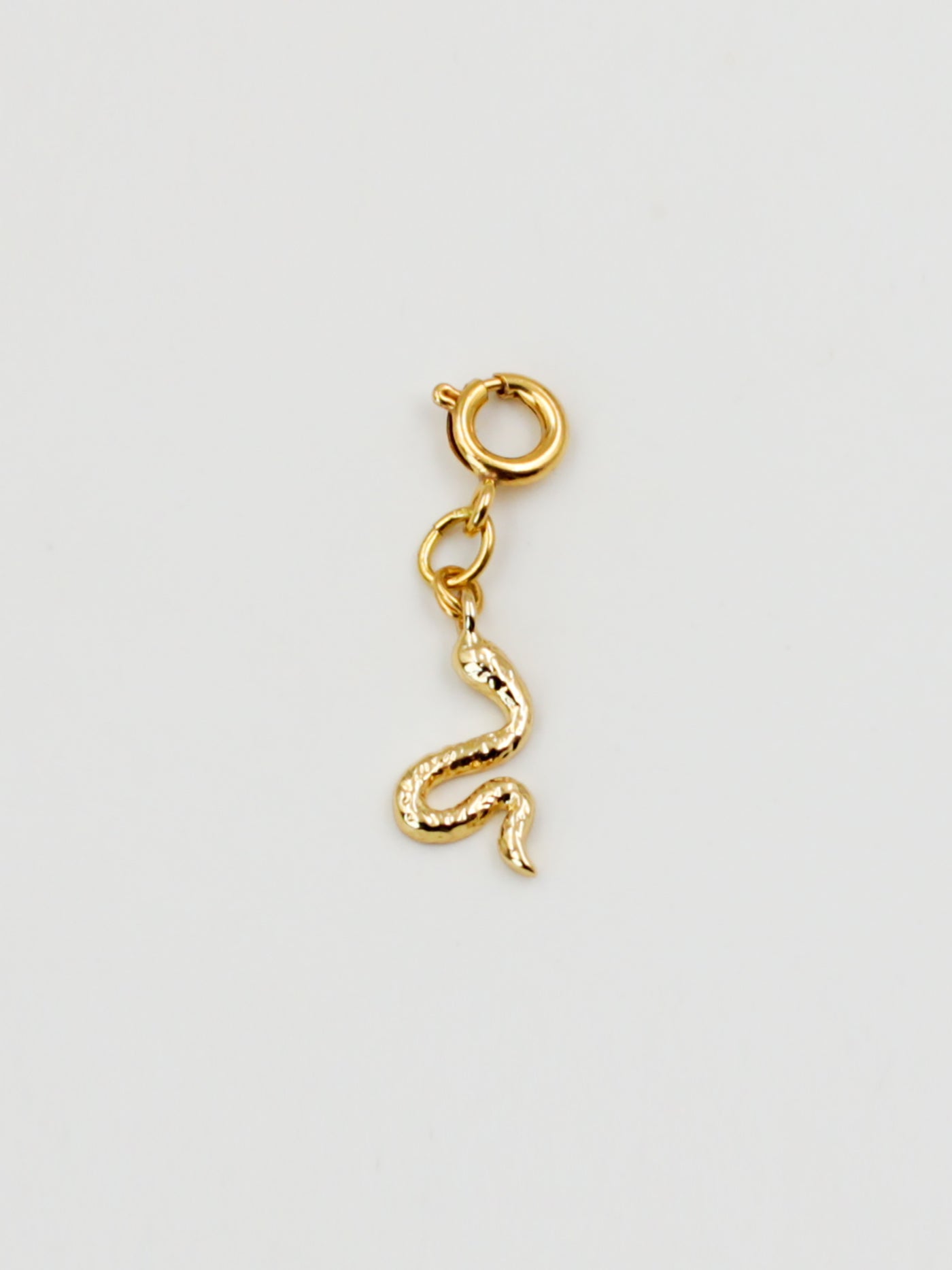 Bijoux dorés - Charm serpent doré de la gamme GRIGRI - L'Atelier des Dames