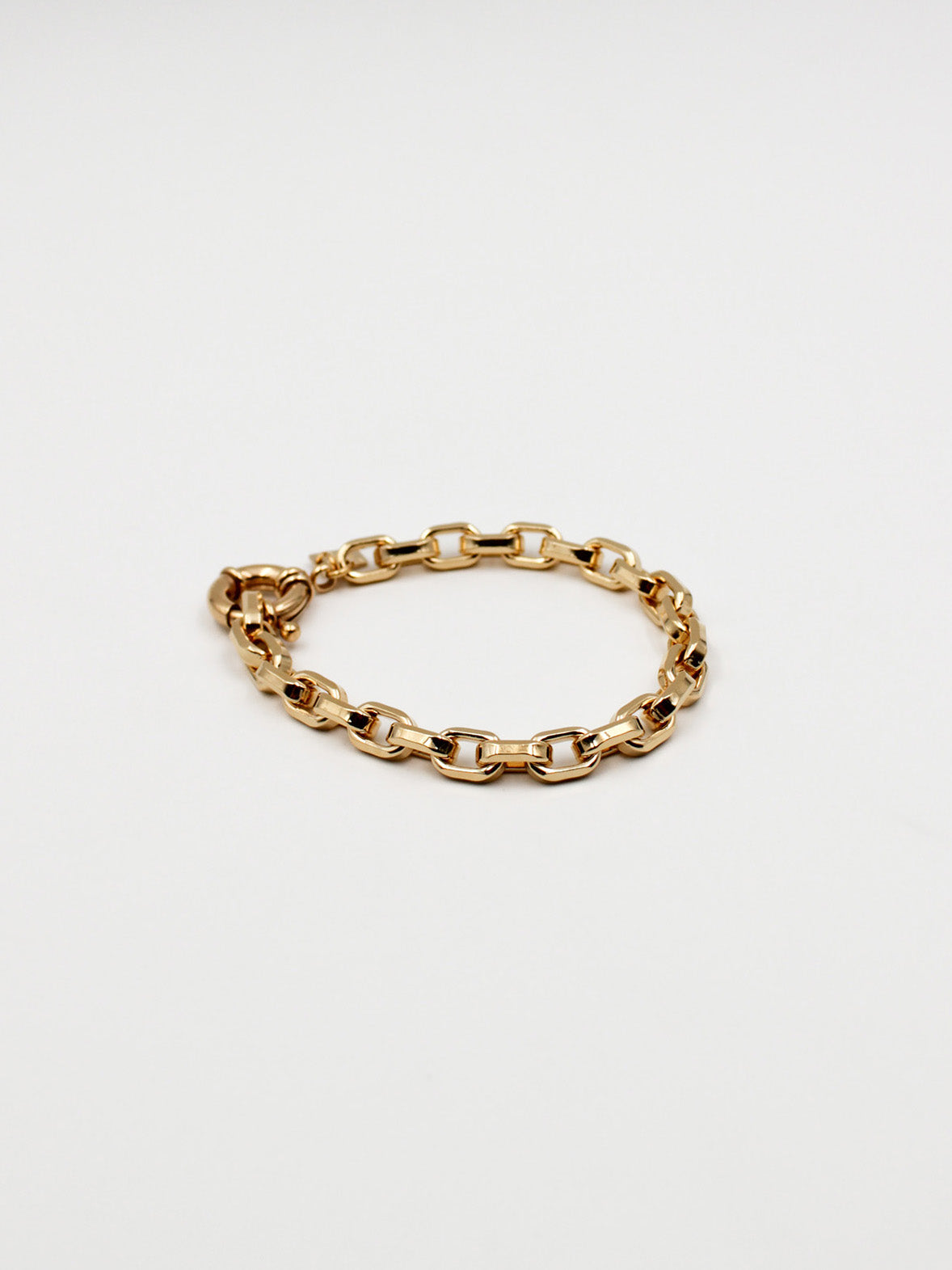 Bracelet chaine rectangle - gamme MANON - laiton doré à l’or fin - nouvelle collection 23FW - l’Atelier des Dames