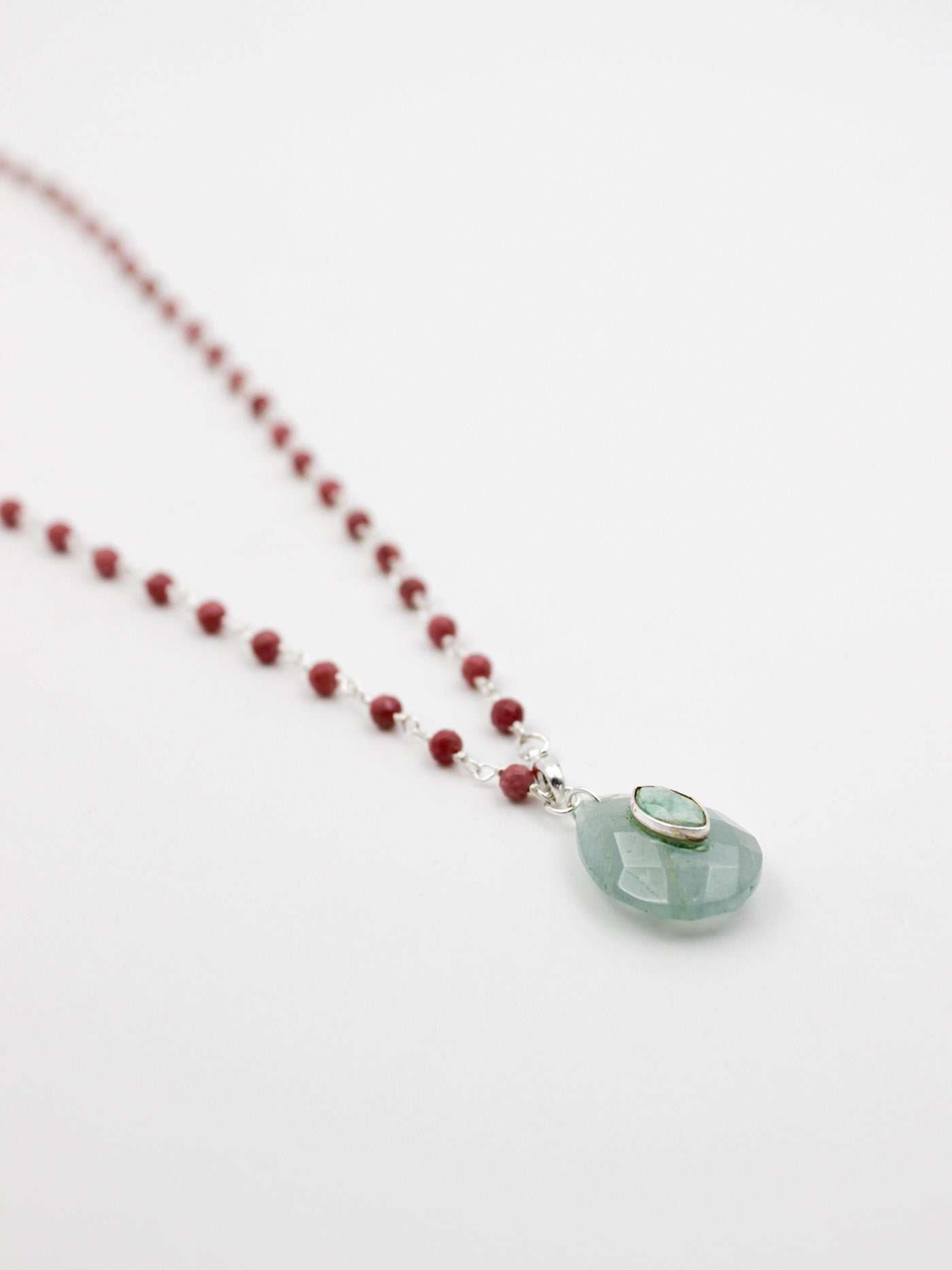 Collier perles et goutte - gamme LOUISE - argent 925 - pierres naturelles : rhodonite, aigue marine, amazonite - nouvelle collection 23FW - l’Atelier des Dames